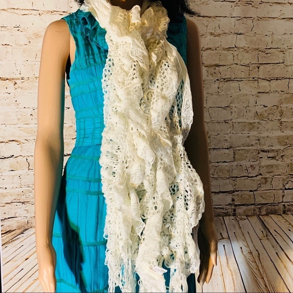 Collection Eighteen Spring Flora Scarf - Picture 2 of 6